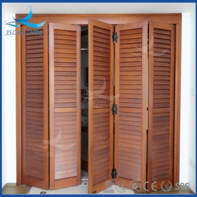 Persiane plissettate in legno